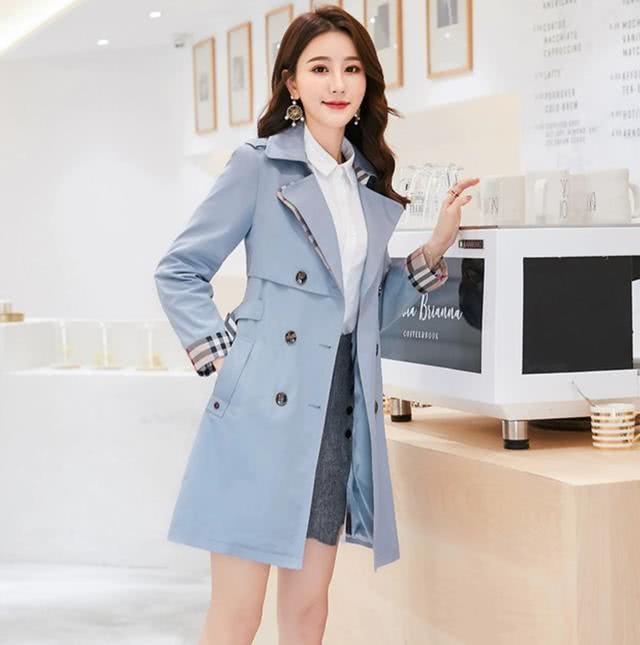 早秋穿什么?修身又有气质的风衣帮你凸显女性帅气洒脱