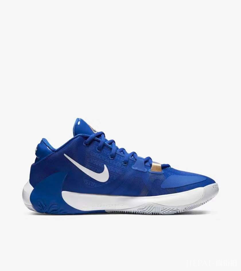 字母哥已上脚！小心这双 Zoom Freak 1 突袭发售！