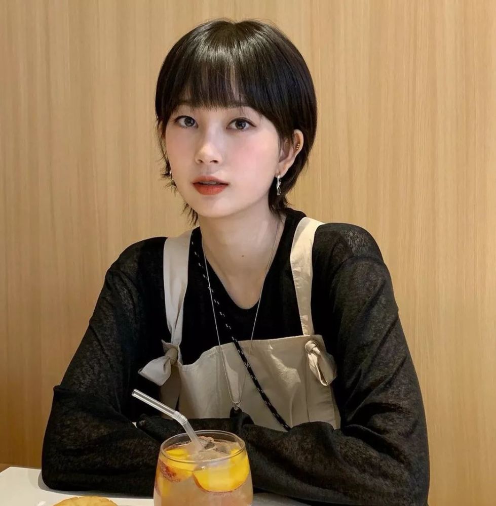 发型参考：燕尾短发也太好看了叭