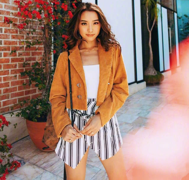 日常显气质的9套穿搭，舒适又惬意，演绎经典美