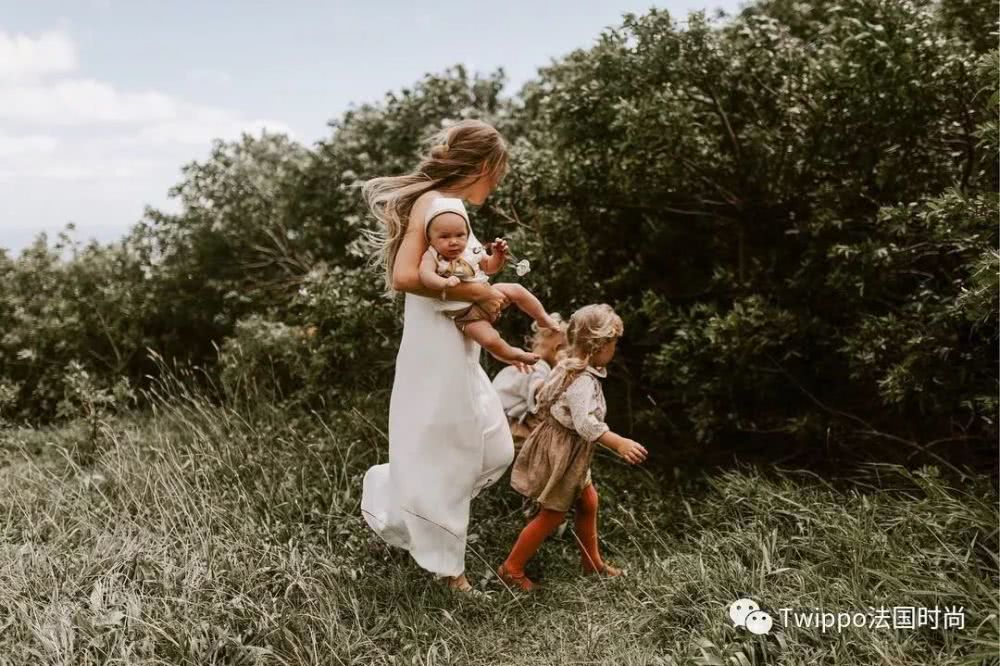 时尚博主带娃营业，她们都是如何保证宝宝也有最好的表现？