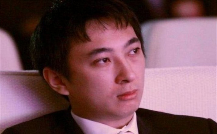 王思聪被带绿帽子 场面失控当街发飙