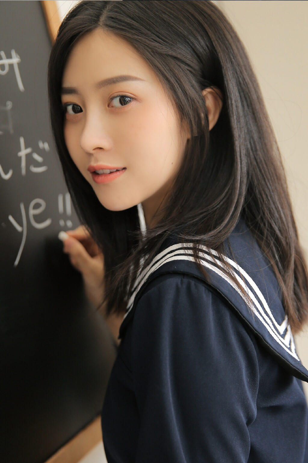 穿JK制服的甜美女生性感写真图片