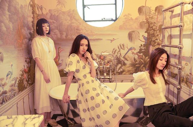 为啥女星都想嫁入豪门,看郭碧婷跟向佐在一起后合照变化就知道了