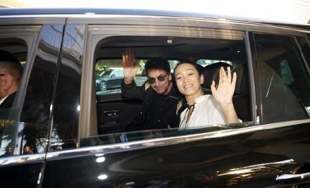 71岁老公把她宠上天!54岁巩俐甩开张艺谋阴霾,放飞自我变身小公主