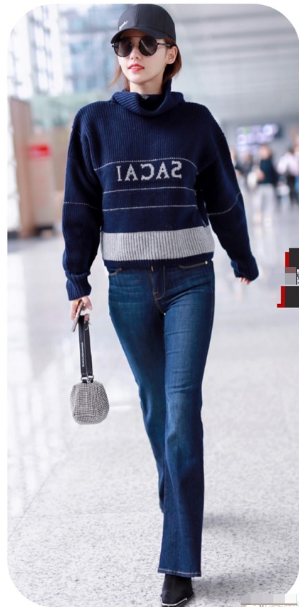 张嘉倪最新机场街拍，辣妈范这裤子太显腿长了