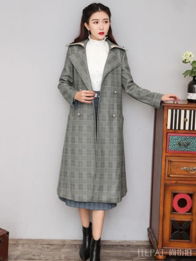 秋天大衣搭配这3种单品,优雅又大气