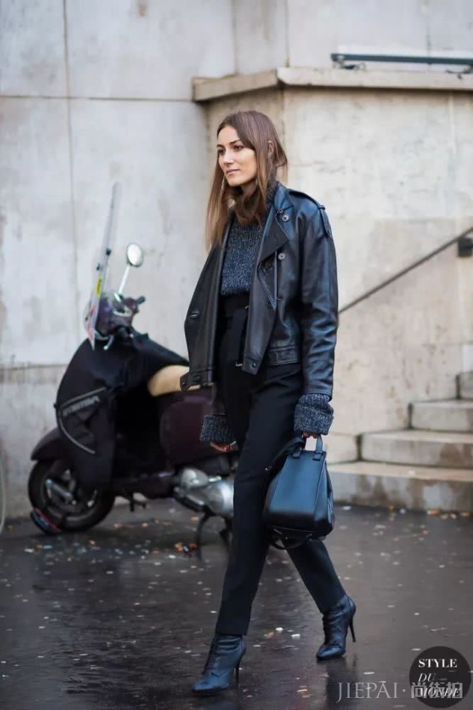 花那么多钱买衣服,到底买了些什么?