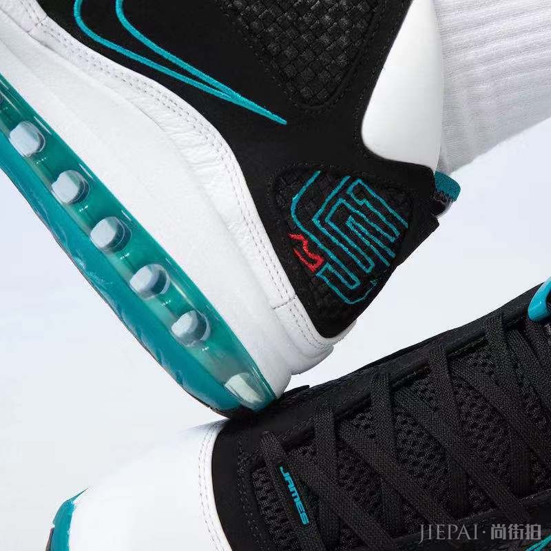 发售日期已确定!LeBron 7 经典红毯配色月底归来!