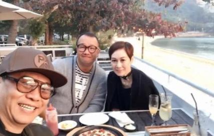 大明星娶了女粉丝,婚后发现老婆家产80亿,今被迫做“软饭男”