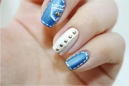1556612552360916.jpg 清爽蓝色美甲和可爱冰雪美甲教程,你更喜欢哪一款