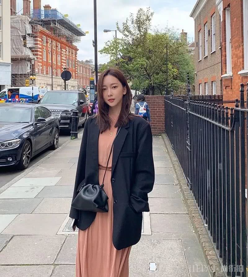 秋冬怎么穿？今年的秋天西装外套火了