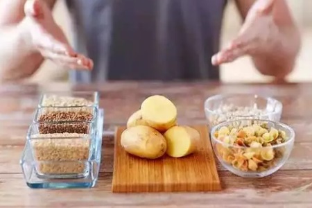 女性要想减肥，过午不食真的是减肥和养生之道吗