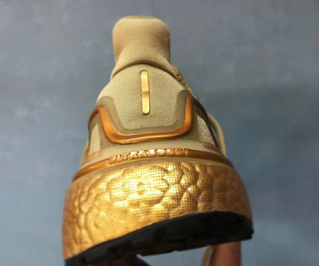 上脚秒变“机器人”!《Star Wars》x adidas UltraBOOST 19“C-3PO”首度曝光!