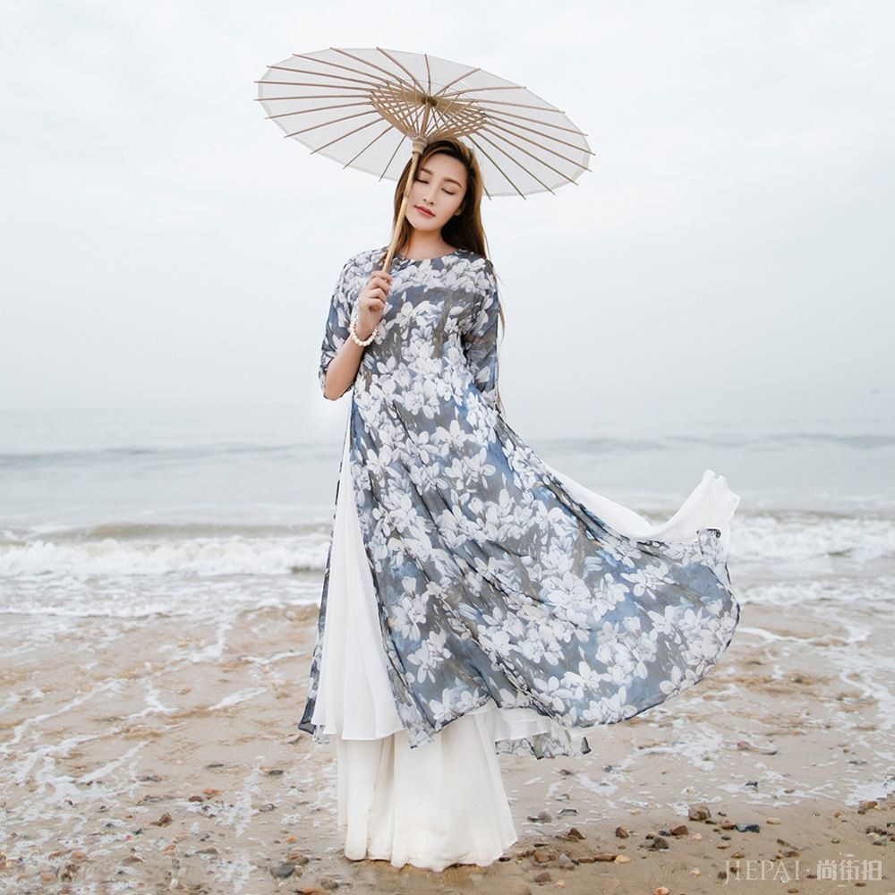 女人过了40逆龄生长有技巧,这样打扮既时尚还减龄