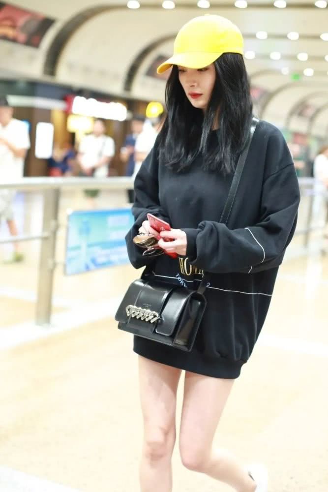 一件卫衣走天下，6大穿搭重点拯救你的整个秋冬