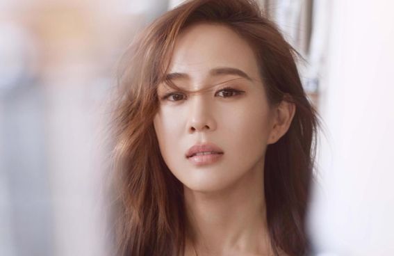 被无数掌声认可的女明星张钧甯，人美还自律，她不火谁火？