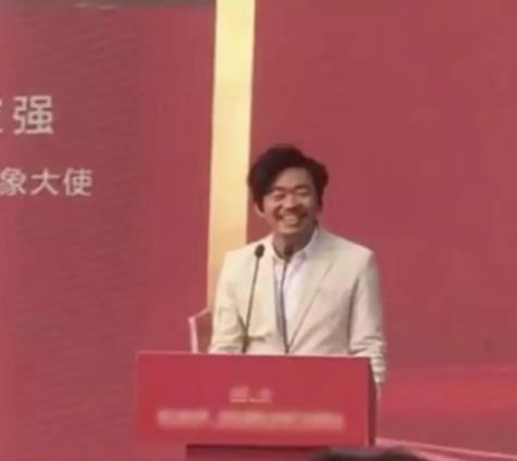 马蓉炫豪车大晒母女情，怒怼网友，疑似骂王宝强“废物”