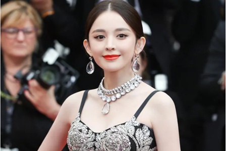 佟丽娅、娜扎女星的生图，如何能够做到比精修图好看