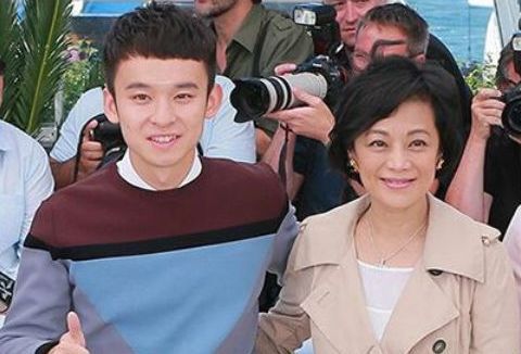 她被自家经纪人捧红,又嫁给经纪人的儿子,网友直呼神仙缘分!