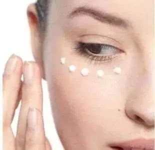 护肤排毒很重要,脸上几种状况告诉你要排毒了