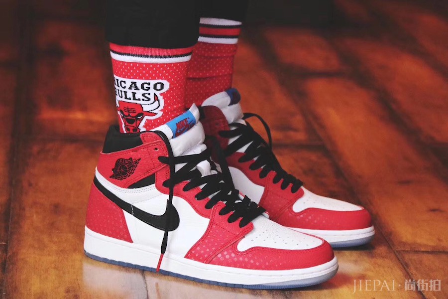 Air Jordan 1“Chicago Crystal”最新上脚照来袭!全新鞋面纹理➕水晶底你还爱吗?