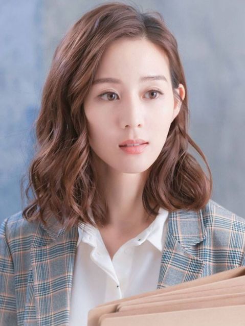 被无数掌声认可的女明星张钧甯,人美还自律,她不火谁火?