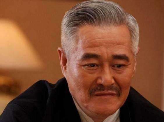 赵本山62岁生日有点冷,上百爱徒全噤声,女儿通过粉丝会送祝福