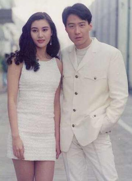 李嘉欣当年有多美?被称全港富太的“公敌”,今49岁韵味仍犹存