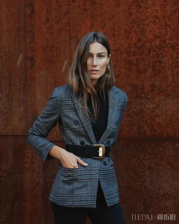 花那么多钱买衣服,到底买了些什么?