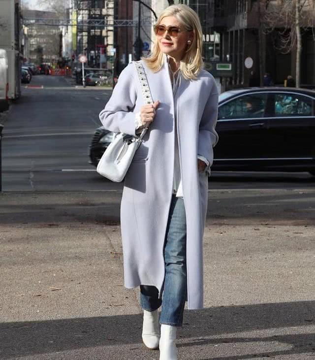 欧美街拍:适宜秋冬的经典元素越简单越好搭,优雅又随性