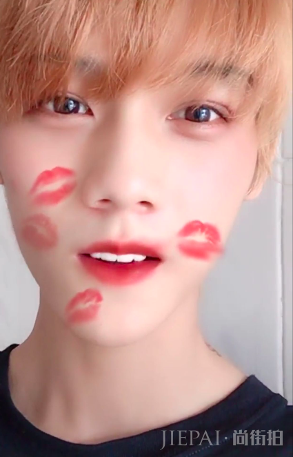 这是鹿晗失散多年双胞胎兄弟吗,不仅长相一样,气质也相同