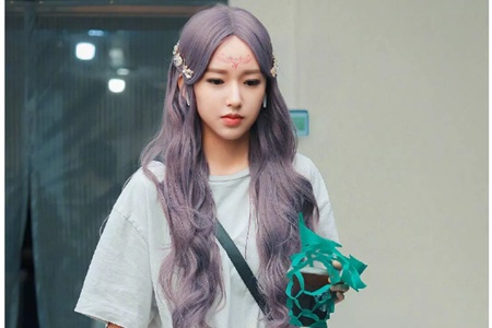 1563539659320678.jpg 程潇紫发宛若精灵,她还染过这么多仙女发色
