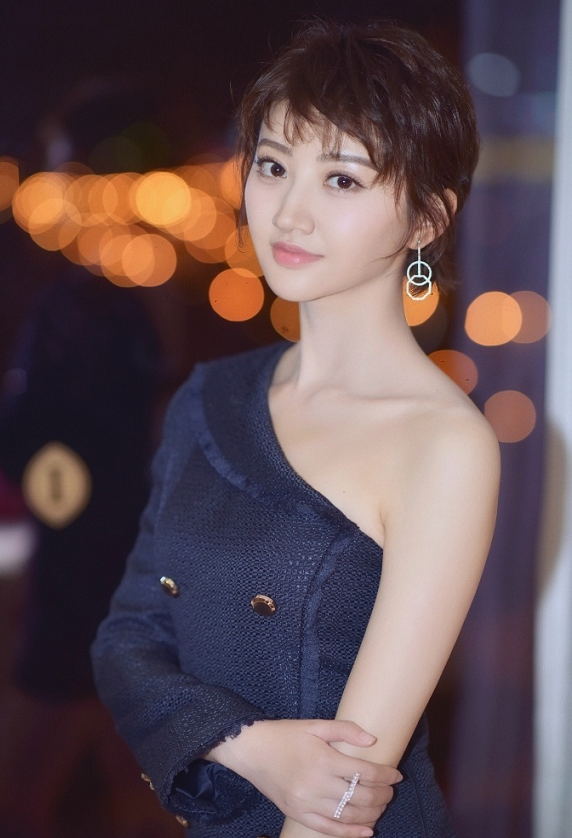有种“整容”叫景甜接长发,前后判若两人,原来可以这么美