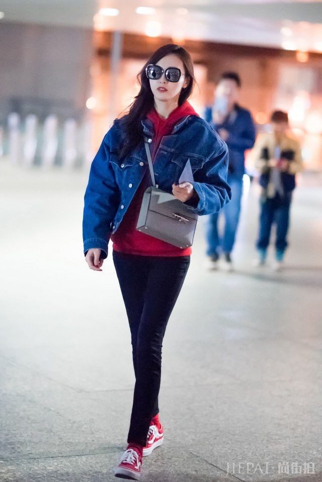 1570504860894329.jpeg 秋季卫衣搭配,秋天卫衣应该怎么穿搭才好看