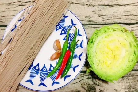 女生夏季减肥食谱：炒荞麦面的低卡美味做法