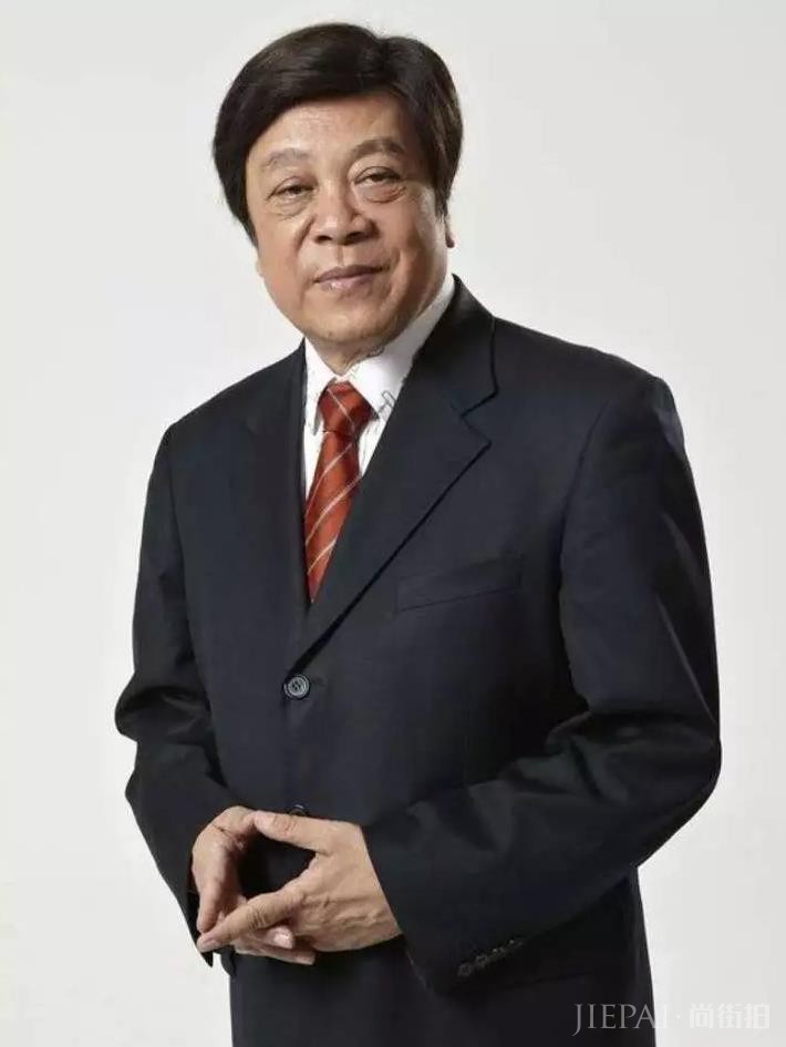 前央视名嘴捞金没底线赵忠祥合影一次要4000,还曾多次卖假药