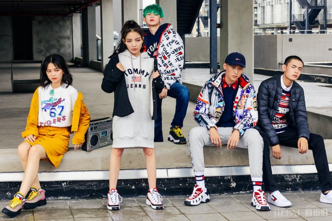 小鬼-王琳凯、VaVa演绎,Tommy Jeans最新单品感受下?!