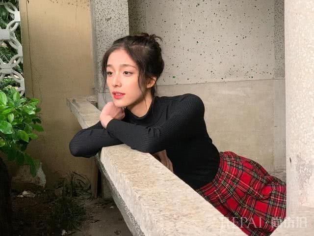 小欢喜的“鲶鱼精”王一笛，真人更讨喜，高鼻梁颜值衣品都好高