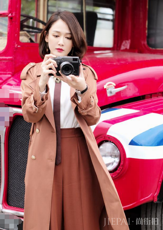 陈乔恩这个秋天被这五款外套承包了，照着穿你也能够变成女神！