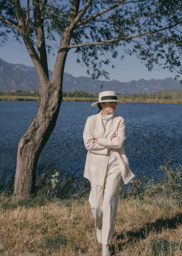 时尚博主三木母女又来种草了,妈妈精致女儿优雅,时髦耐看又养眼