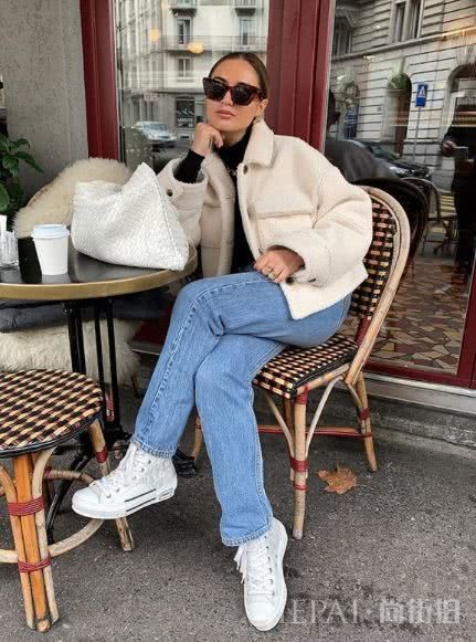 牛仔裤不会穿?也许你只需要换双鞋子