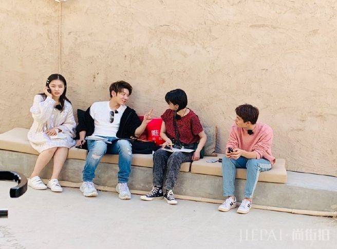 陈翔晒《客栈3》合影,张翰霸道总裁气息强烈,马天宇搞啥?