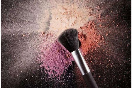女生好看的妆容少不了化妆刷,彩妆工具的挑选方法