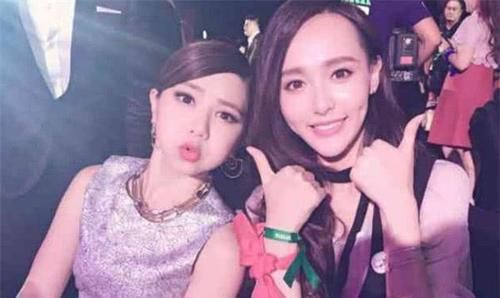 唐嫣和谁合影都没输过,唯独输给了图4,论化妆的重要性!