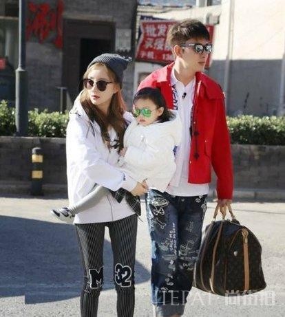 与贾乃亮真离婚,李小璐帮女儿改名李美心真相有点可笑