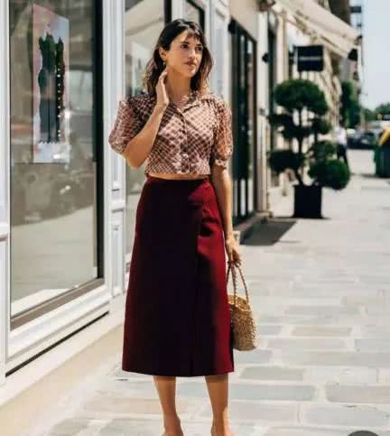 A字裙已过时！今年秋冬“裙王”是它，遮肉显瘦又有气质