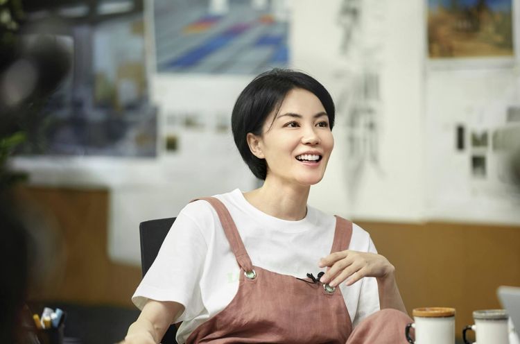 谢霆锋承认偷偷爱了王菲20年,儿子谢振轩回应:他配不上我母亲