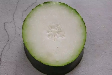 减肥食谱一周瘦10斤，冬瓜这样做比肉好吃还减脂