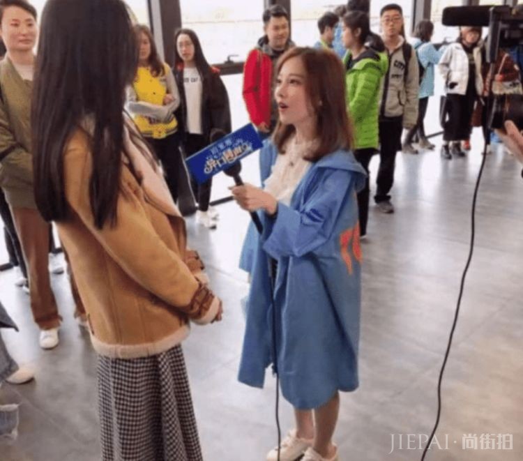 冯提莫：我158，张韶涵：我也158，网友：谁谎报身高心里没点数吗